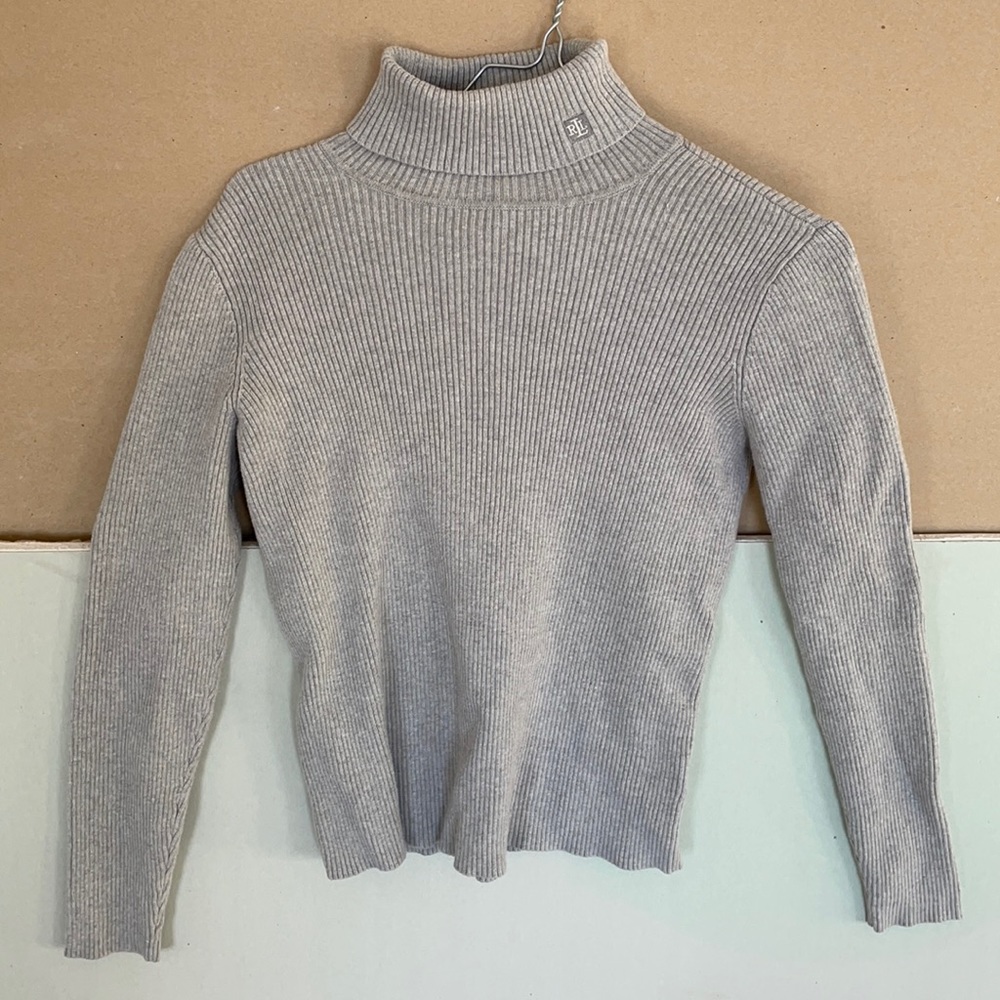 turtle neck sweater
